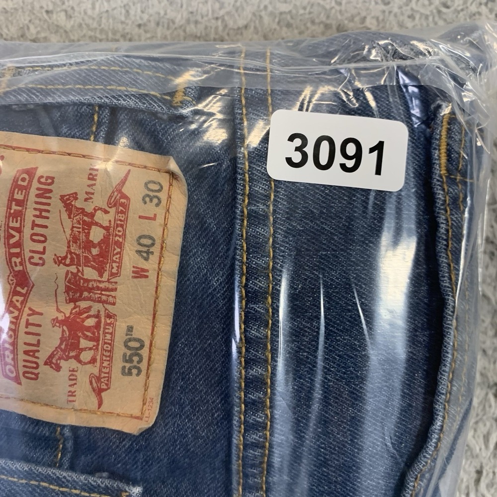 Levis 550 Jeans Mens 40x30 Blue Denim Relaxed Fit Straight 5-Pocket 100% Cotton - Picture 12 of 12